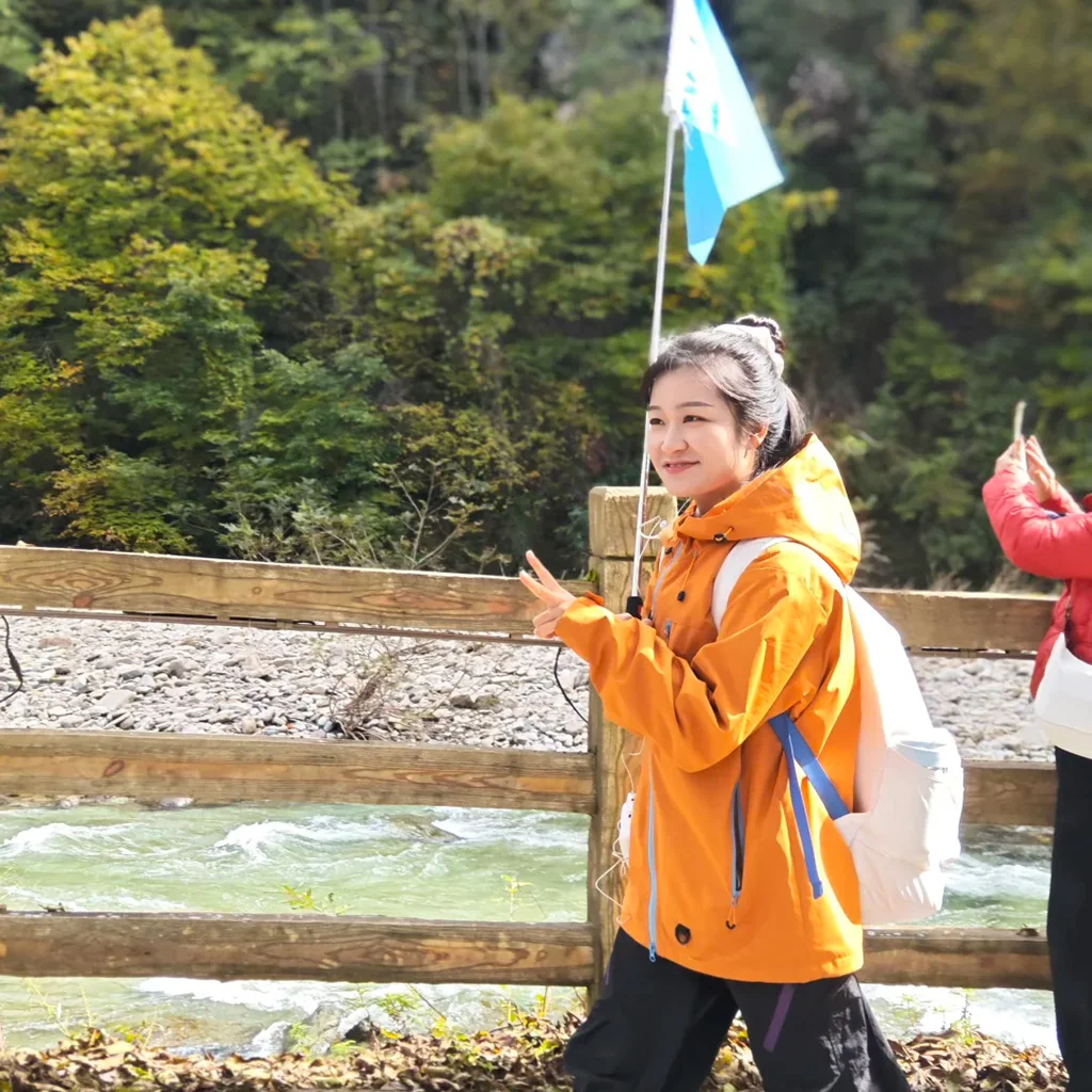 tour guide tour guide