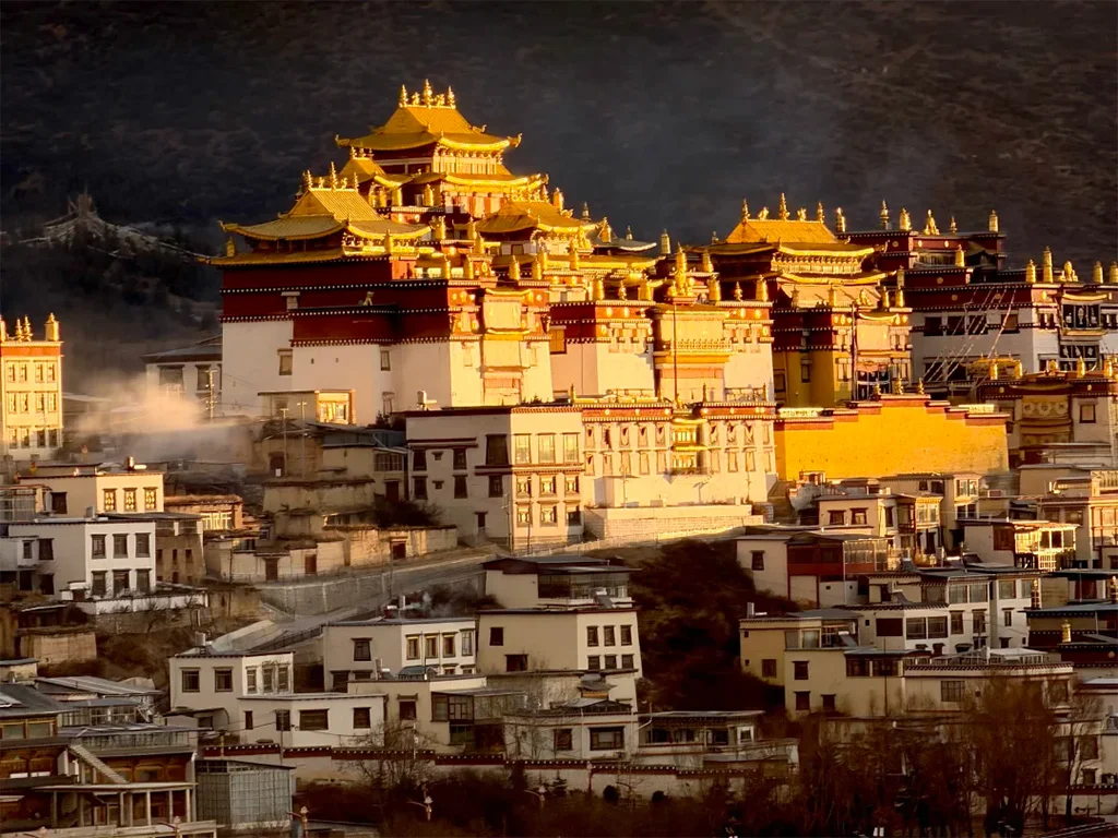 Dukezong Ancient City Dukezong Ancient City