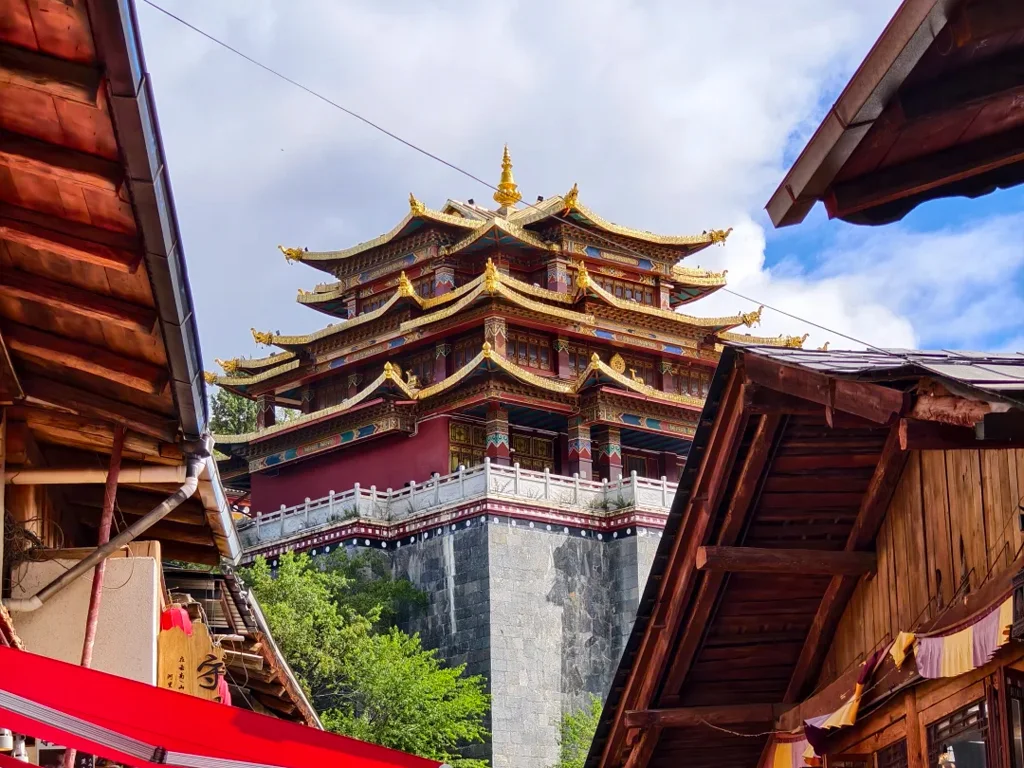 Dukezong Ancient Town Great Buddha Temple Dukezong Ancient Town Great Buddha Temple