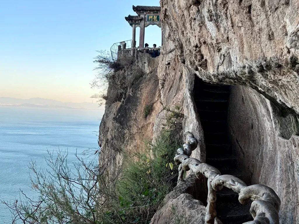 Kunming Western Hills 2 Kunming Western Hills 2